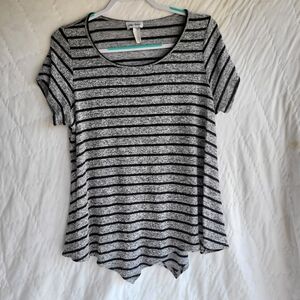 Star Vixen Short Sleeve Shark Bite Top Size 1X